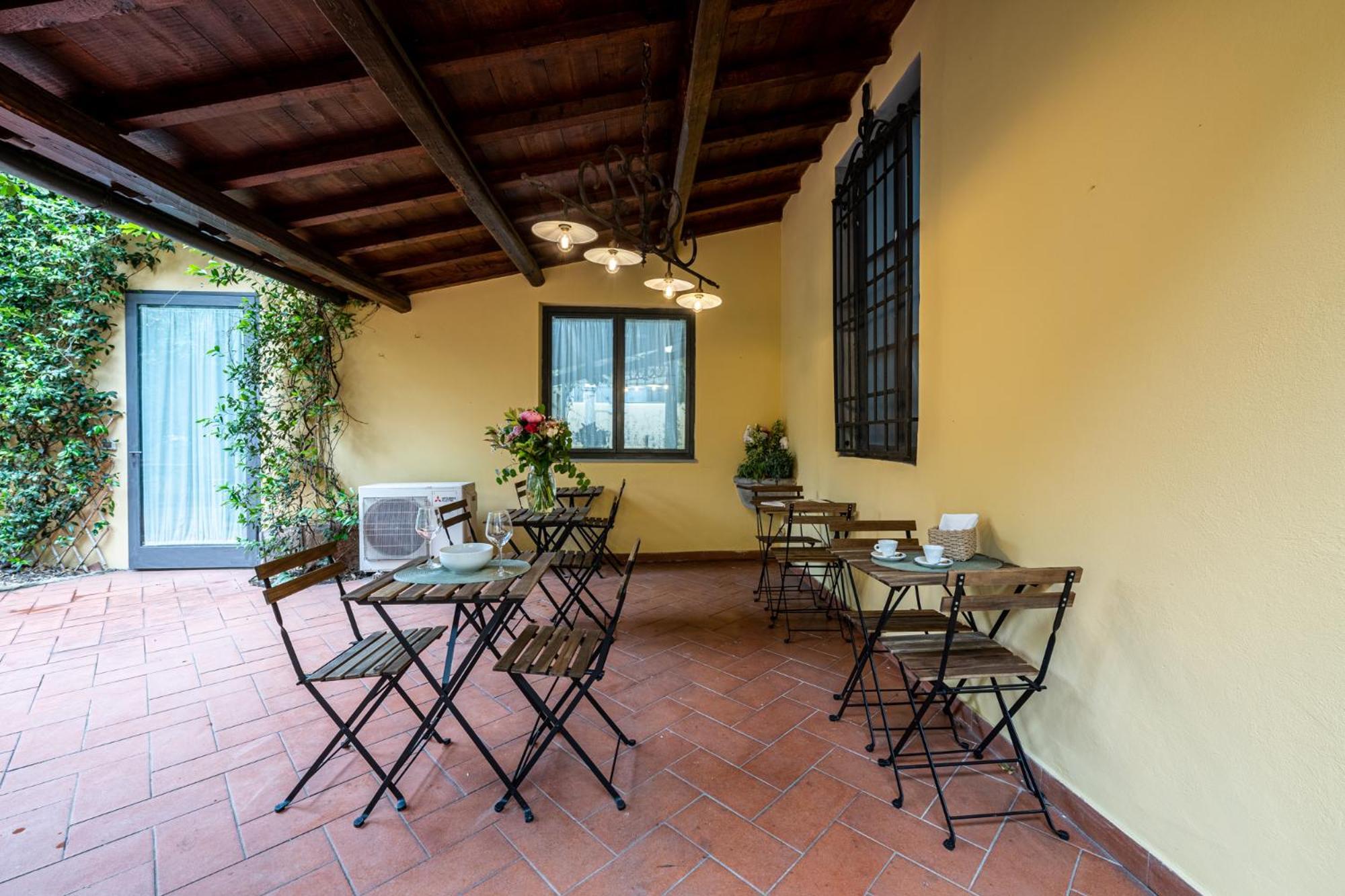 Cortile Santa Monaca Apartment Флоренция Екстериор снимка