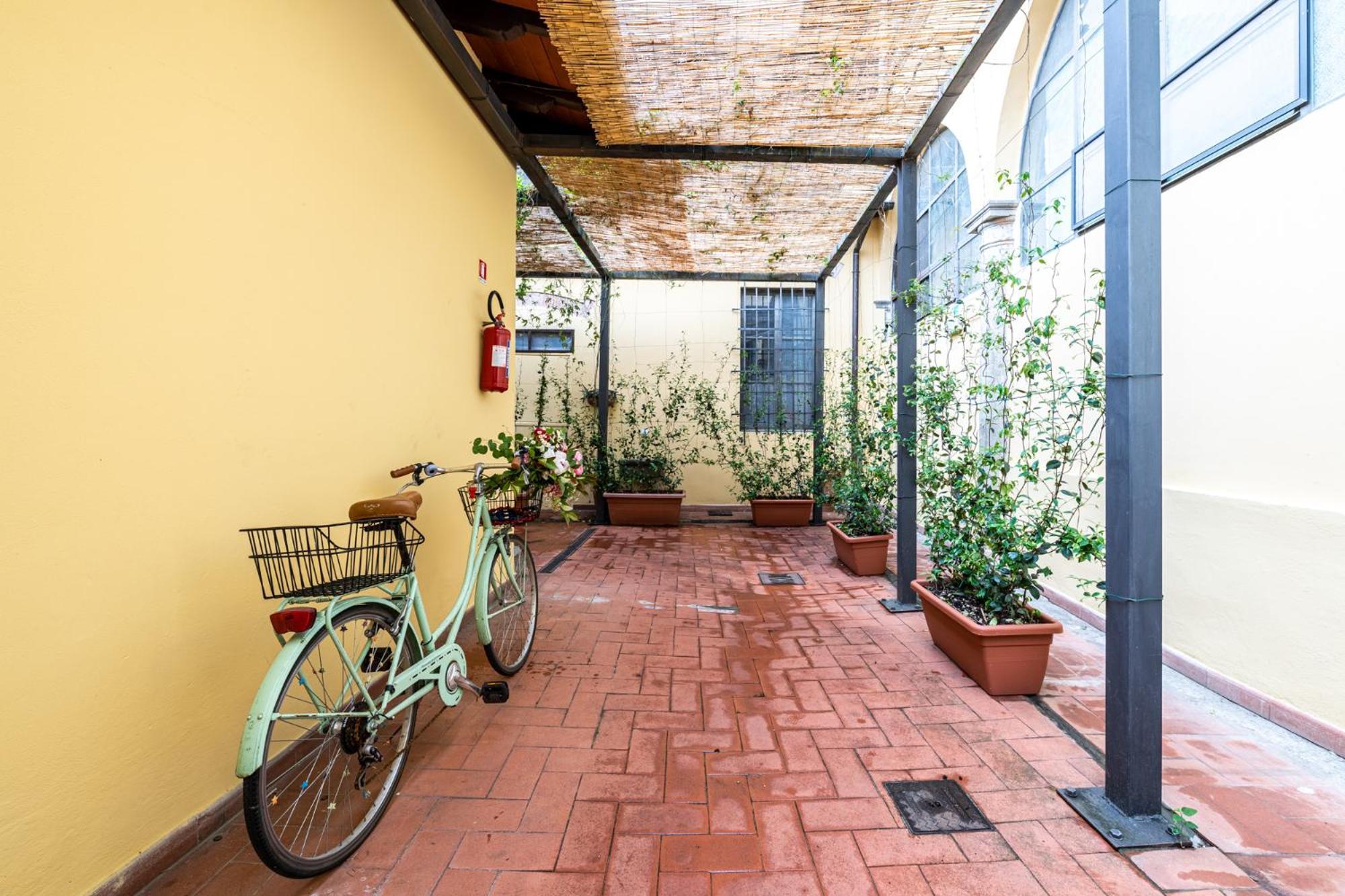 Cortile Santa Monaca Apartment Флоренция Екстериор снимка