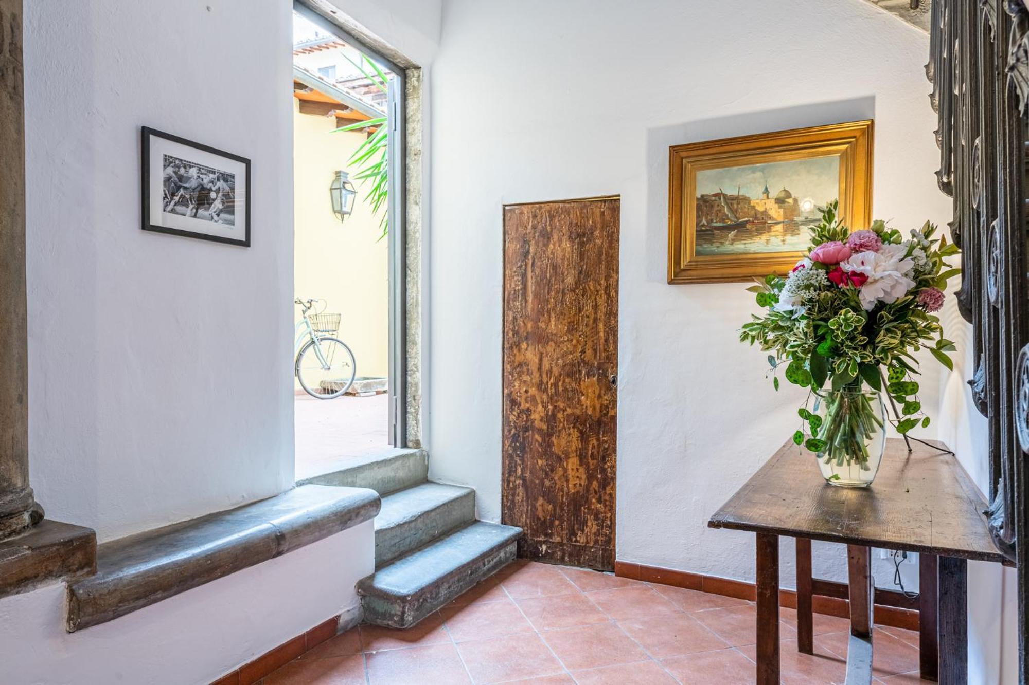 Cortile Santa Monaca Apartment Флоренция Екстериор снимка